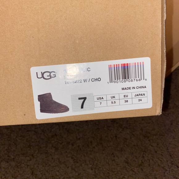 Mini brown uggs - Picture 3 of 6